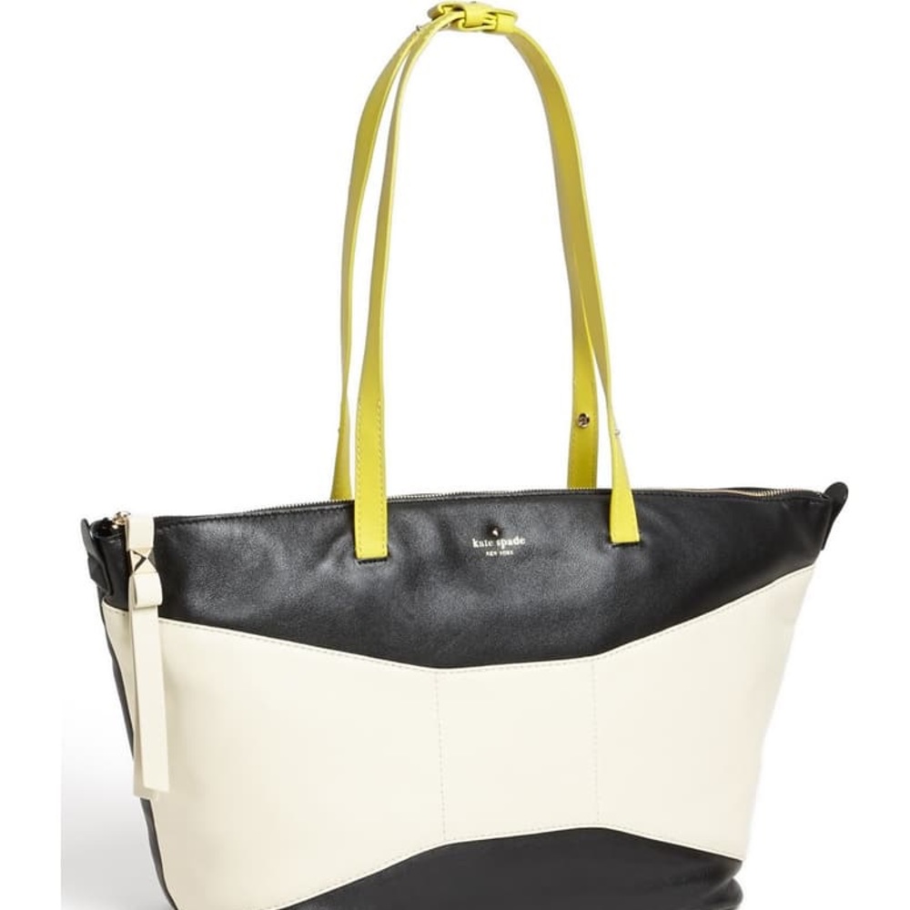 Kate Spade tote NWT includes dust bag